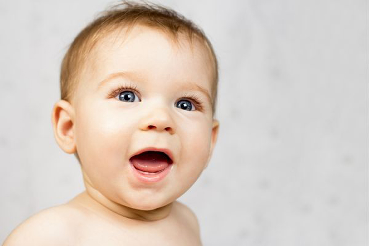 Bebeklerde Diş Eti Şişmesi: Nedenleri, Belirtileri ve Tedavisi